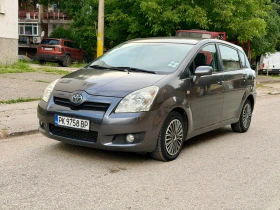 Toyota Corolla verso 2.2, снимка 2