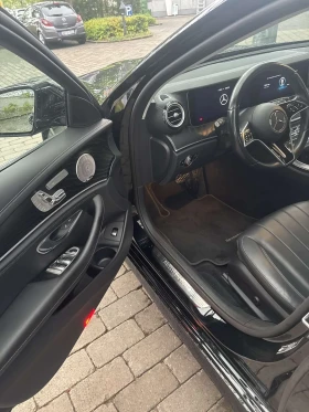 Mercedes-Benz E 400 КАТО НОВ, снимка 11