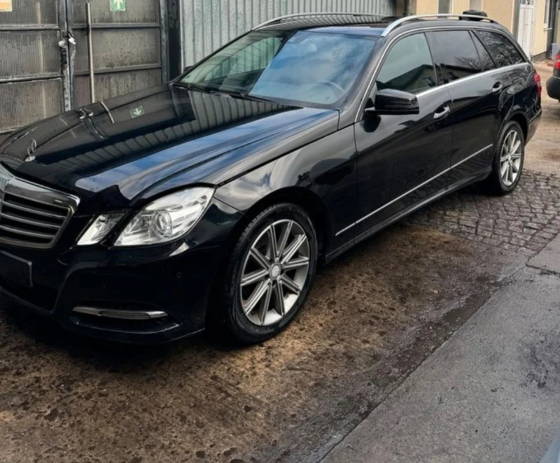 Mercedes-Benz E 350 2броя комби седан, снимка 1 - Автомобили и джипове - 48119004