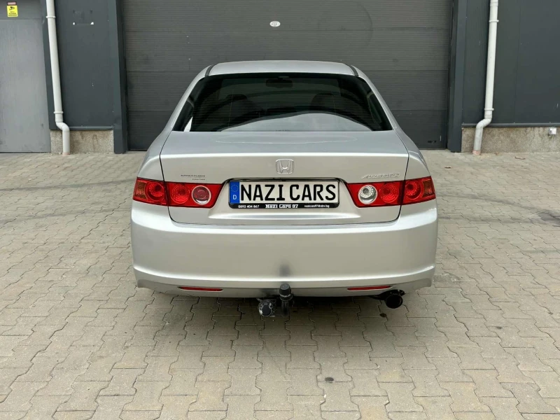 Honda Accord 2.0 i-vtec/155к.с./УНИКАЛНА, снимка 6 - Автомобили и джипове - 51378768