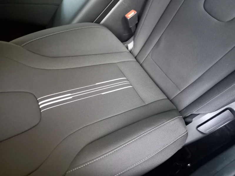 Hyundai Elantra, снимка 8 - Автомобили и джипове - 52228563