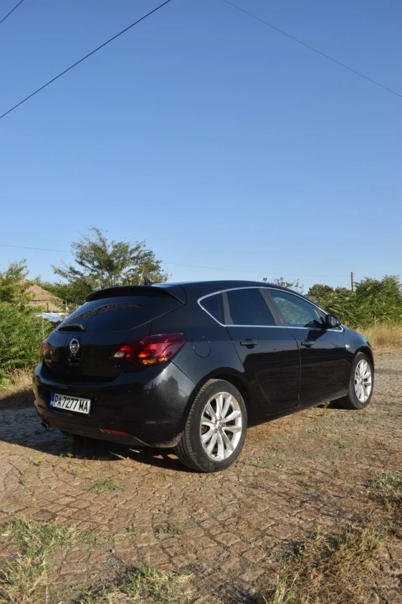 Opel Astra 1.4 Turbo, снимка 4 - Автомобили и джипове - 52453816
