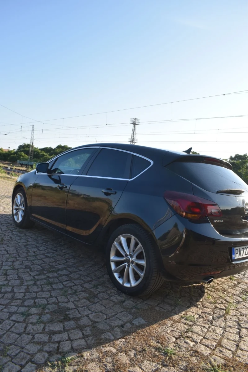 Opel Astra 1.4 Turbo, снимка 6 - Автомобили и джипове - 52453816
