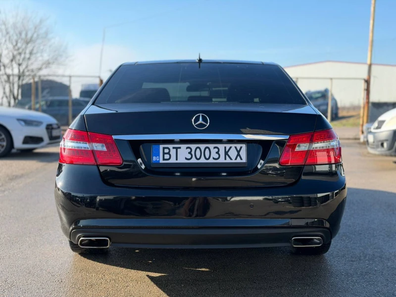 Mercedes-Benz E 220 AMG NAVI FULL, снимка 5 - Автомобили и джипове - 53263091