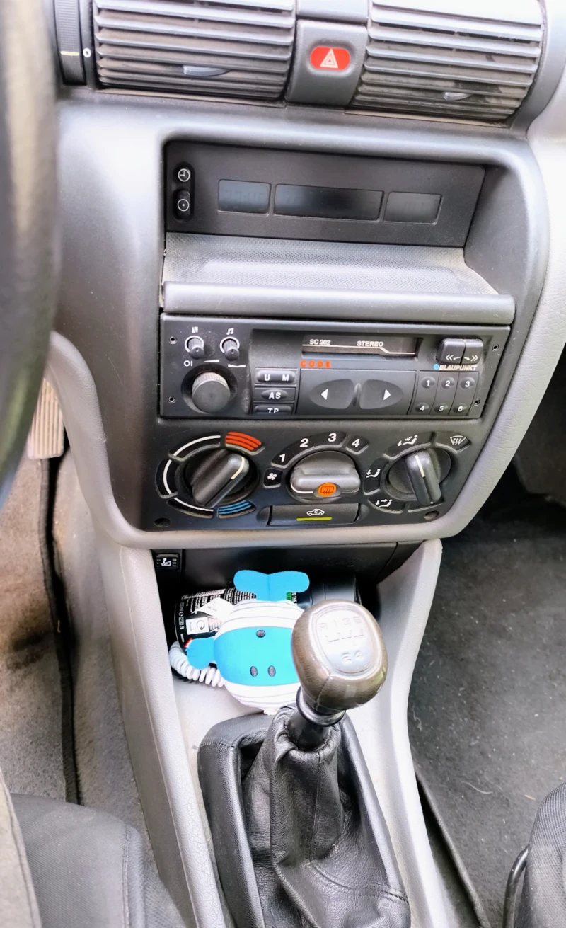 Opel Astra, снимка 9 - Автомобили и джипове - 53457316