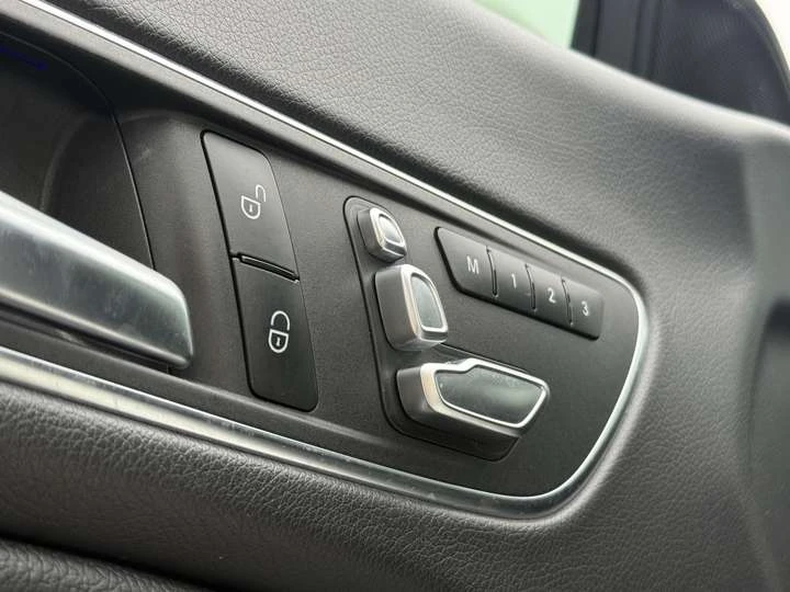 Mercedes-Benz CLA CLA250 l AMG l 2.0L l 4Cyl l BSM l 4-Matic l, снимка 15 - Автомобили и джипове - 54080721