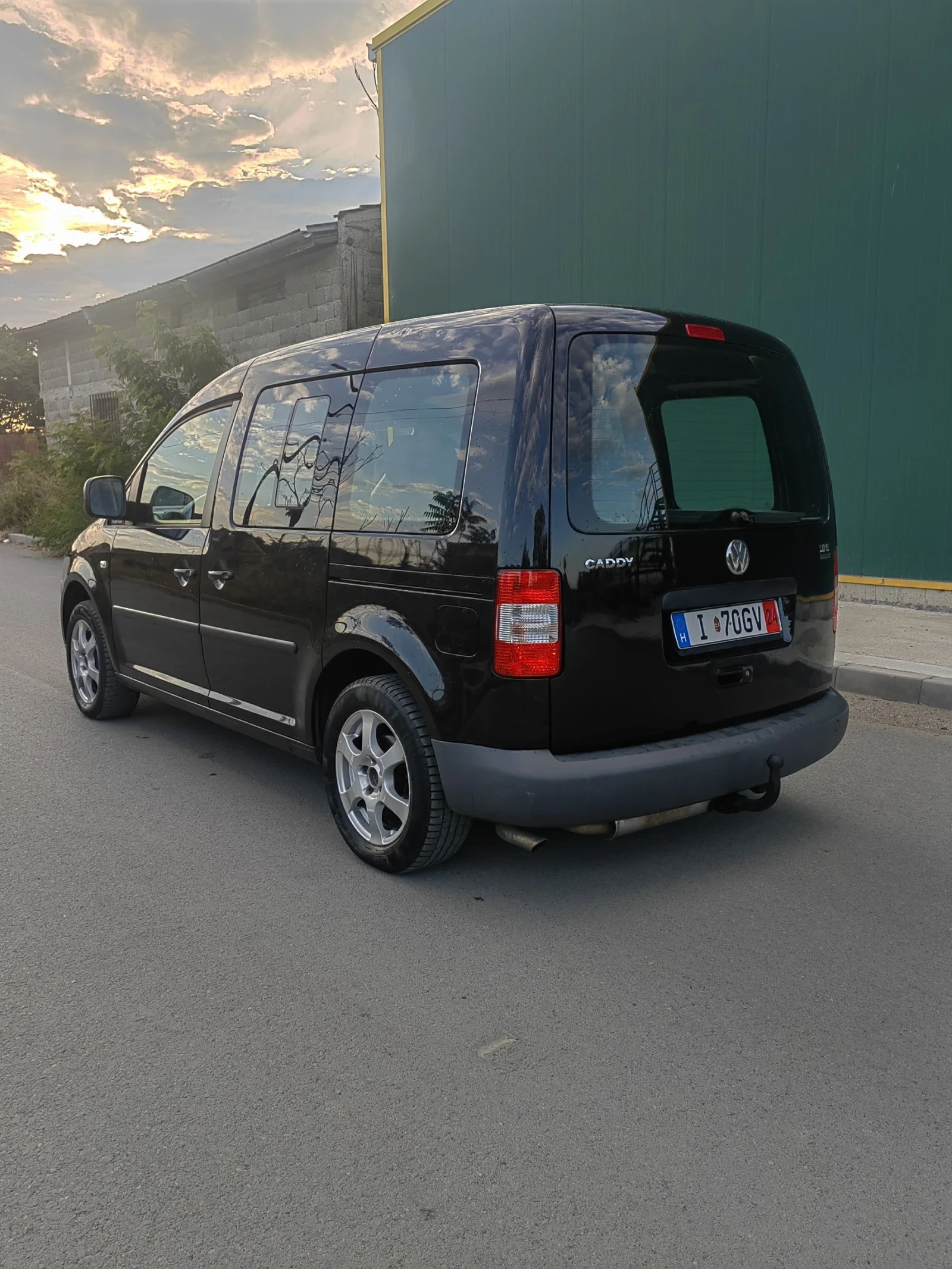 VW Caddy 2.0i КЛИМАТИК - изображение 4