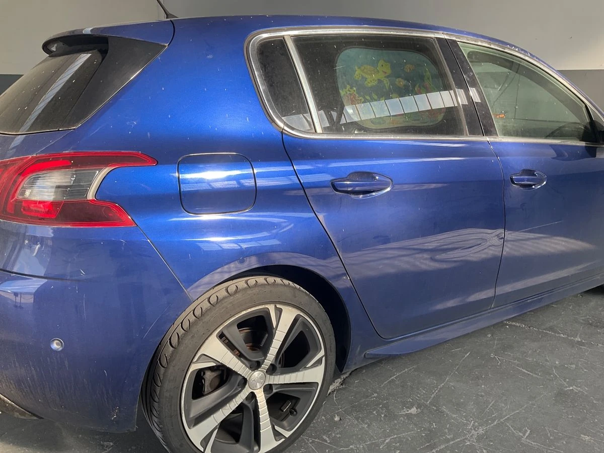 Peugeot 308 2.0 Blue-HDi GT Line - изображение 4
