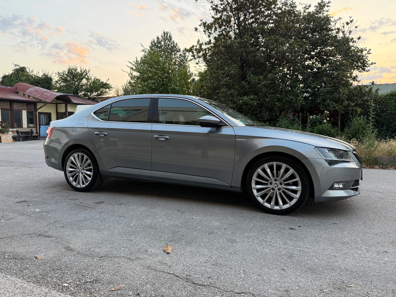 Skoda Superb 2.0 TDI Laurin & Klement - изображение 9