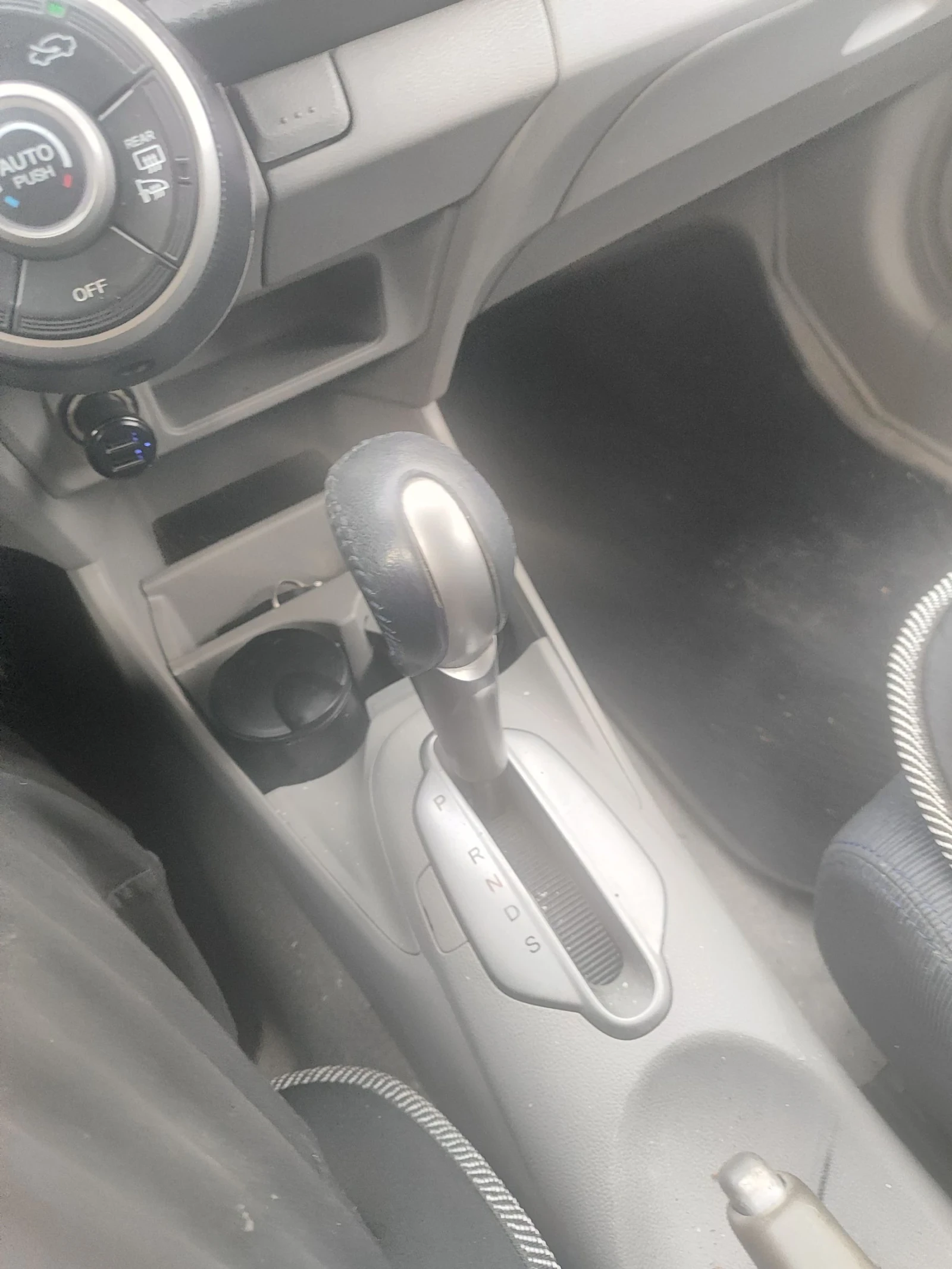 Honda Insight Хибриден  - изображение 4