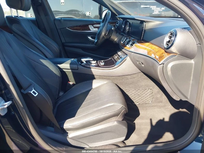 Mercedes-Benz E 300 2.0L I-4 DI, DOHC, VVT, TURBO, 241HP All Wheel | Mobile.bg   12