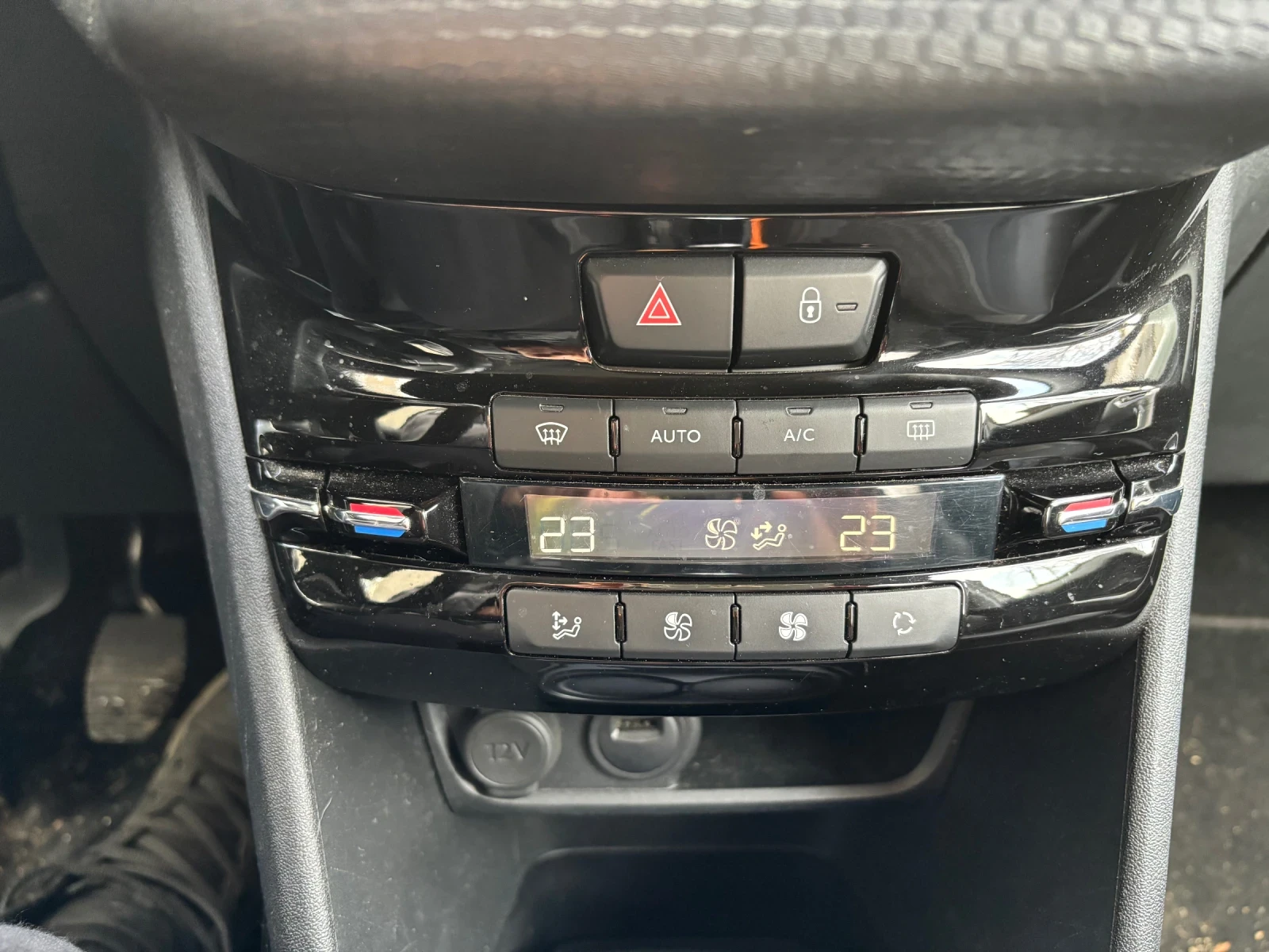 Peugeot 2008 Allure Premium Crossover Evro 6 | Mobile.bg � ����������� 11