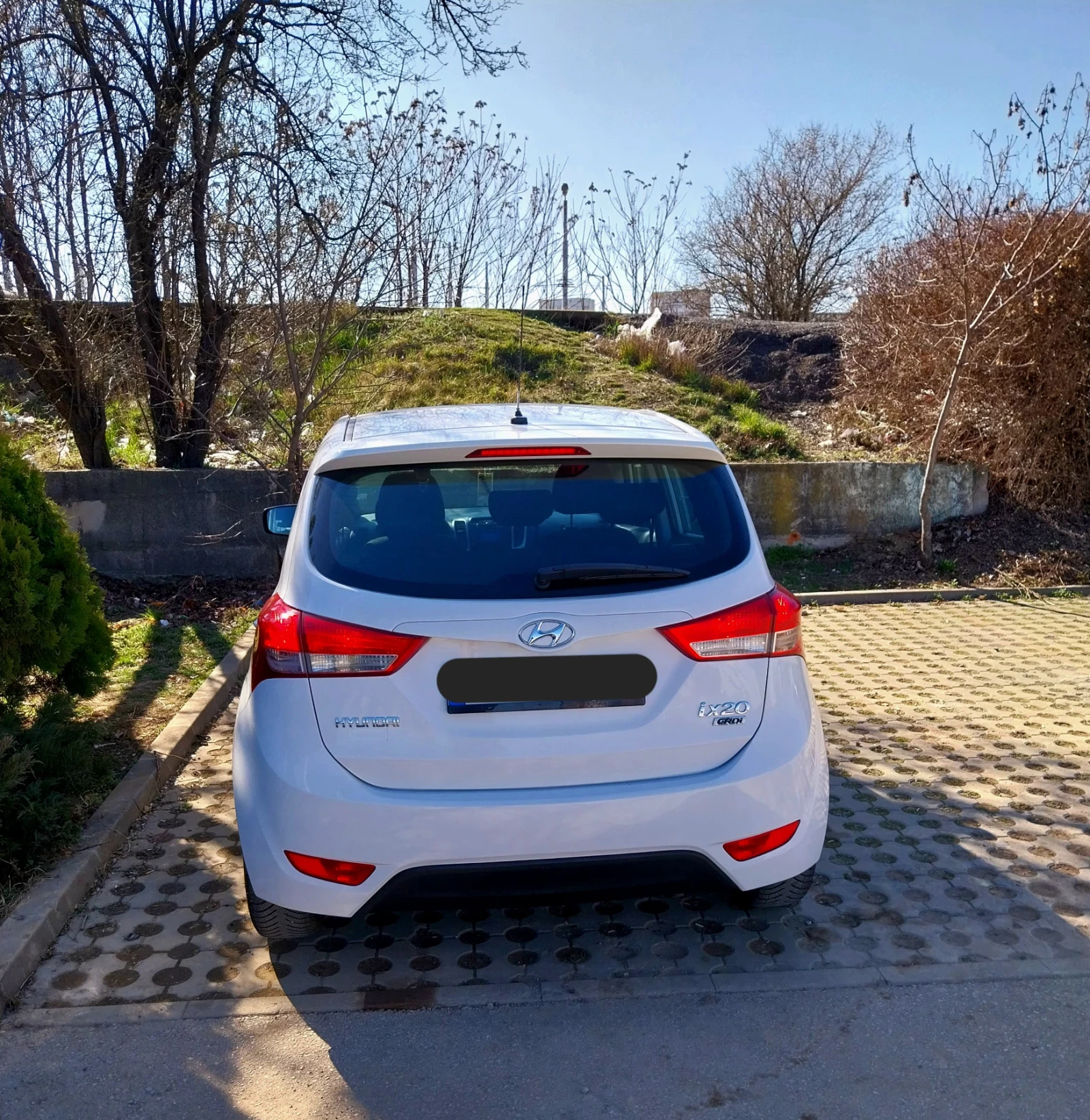 Hyundai Ix20, снимка 2 - Автомобили и джипове - 53817159