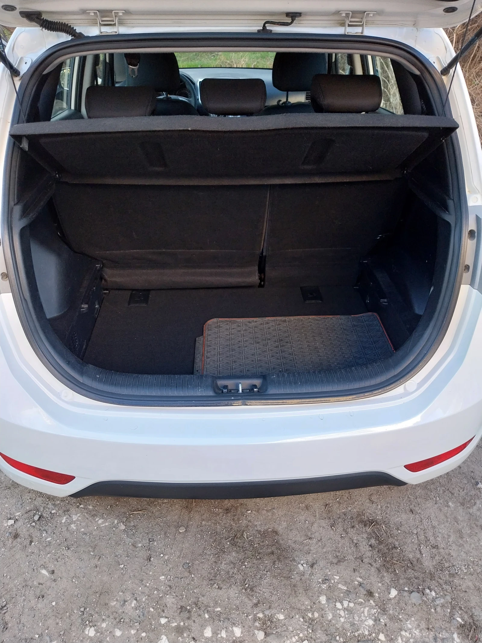 Hyundai I20, снимка 8 - Автомобили и джипове - 53817159