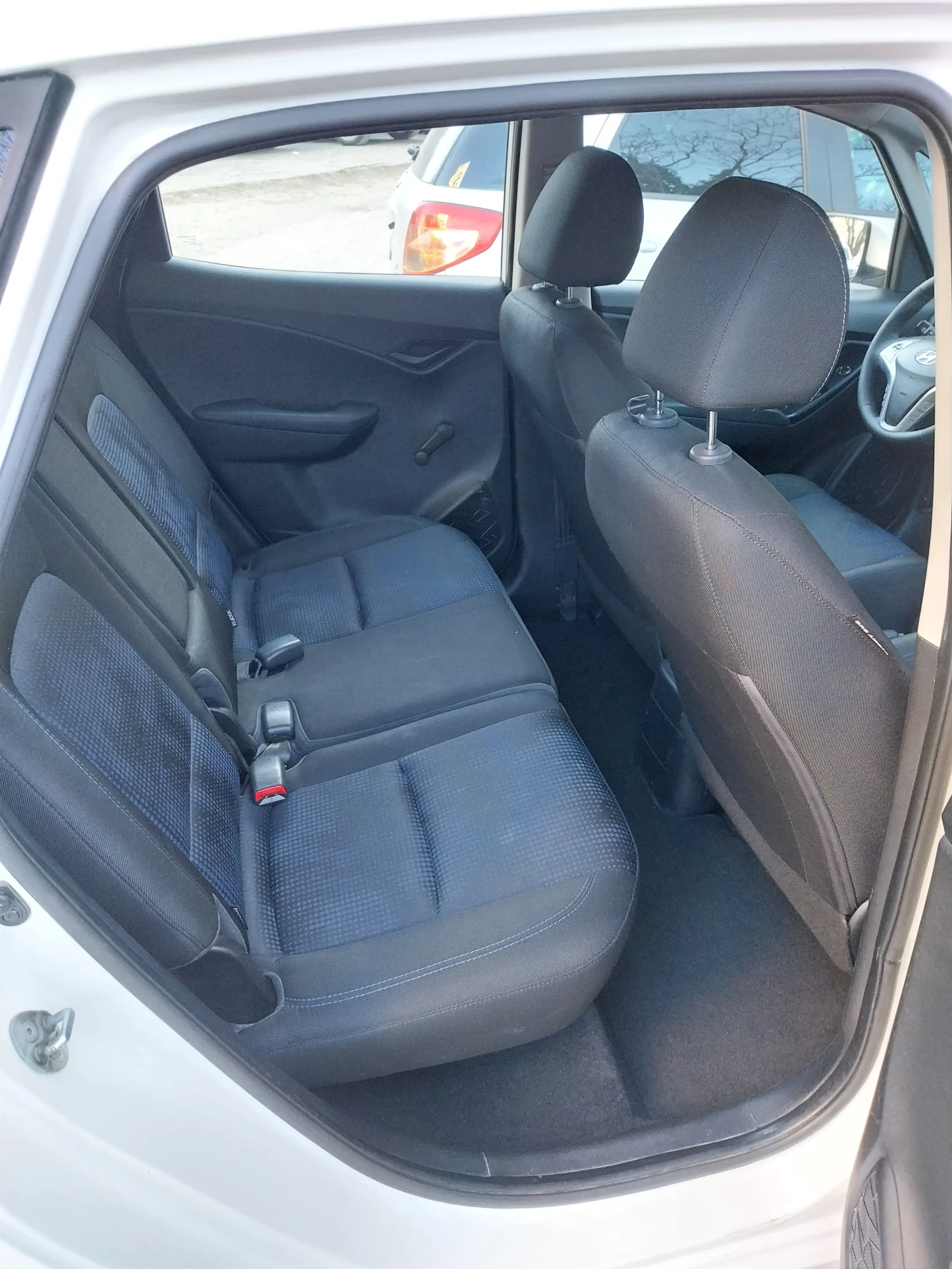 Hyundai I20, снимка 7 - Автомобили и джипове - 53817159