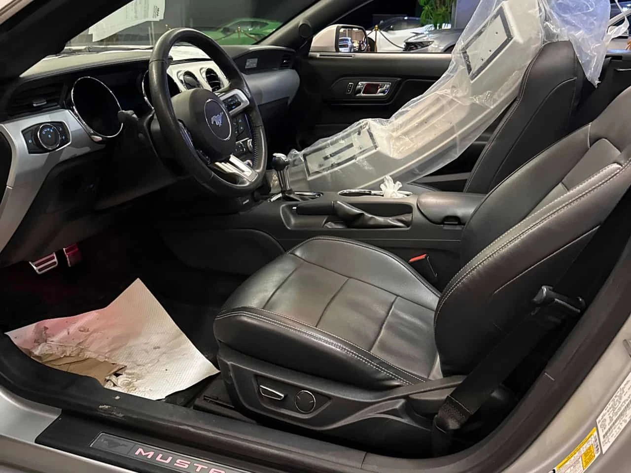 Ford Mustang GT Premium| ПОДГРЕВИ| ОБДУХВАНЕ| CARFAX, снимка 10 - Автомобили и джипове - 54010203