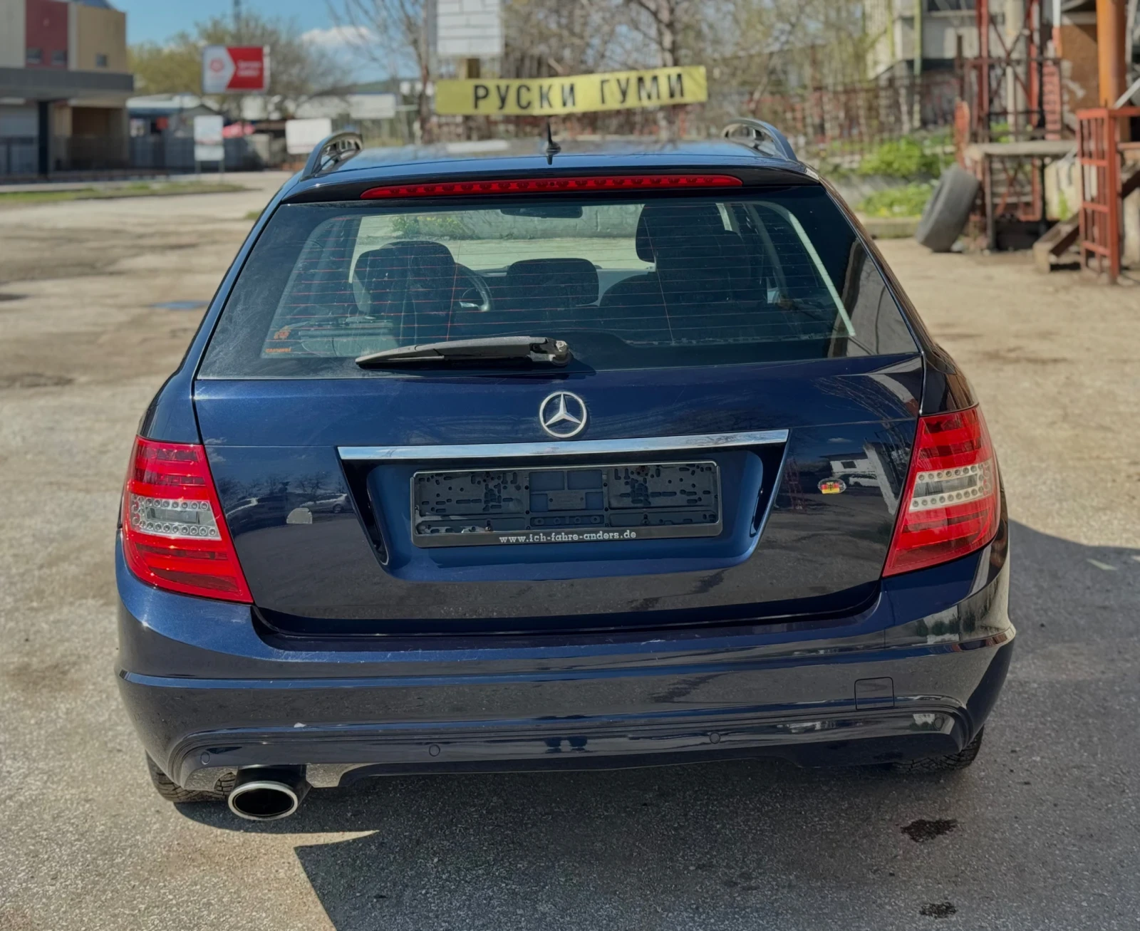 Mercedes-Benz C 220 FACE!РЪЧКА!2.2!, снимка 6 - Автомобили и джипове - 54099203