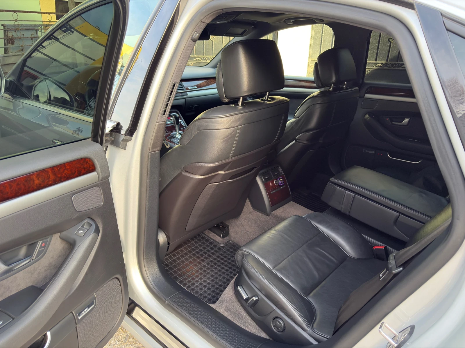 Audi A8 3.0Tdi Face TOP Сменени вериги/Обслужена, снимка 9 - Автомобили и джипове - 54270045