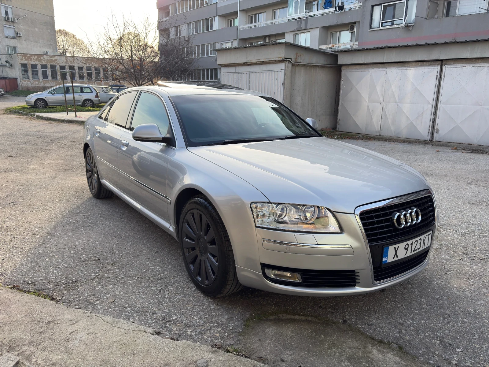 Audi A8 3.0Tdi Face TOP Сменени вериги/Обслужена, снимка 2 - Автомобили и джипове - 54270045