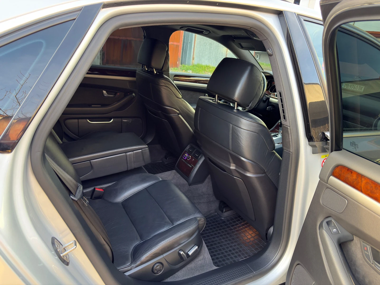 Audi A8 3.0Tdi Face TOP Сменени вериги/Обслужена, снимка 8 - Автомобили и джипове - 54270045