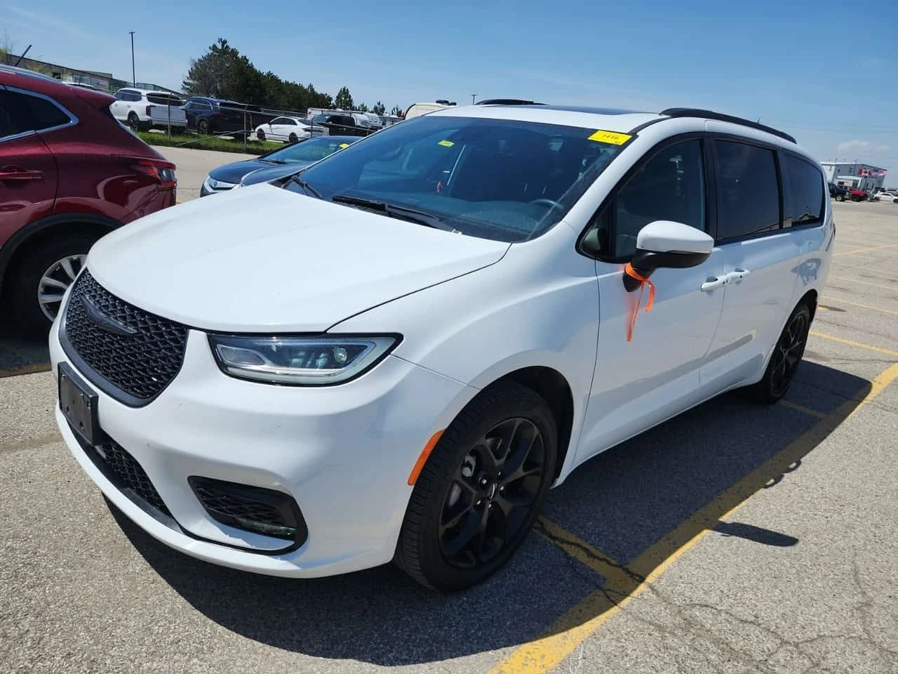 Chrysler Pacifica Touring L| ACC| PANO| ПОДГРЕВИ| 2 КЛЮЧА| CARFAX