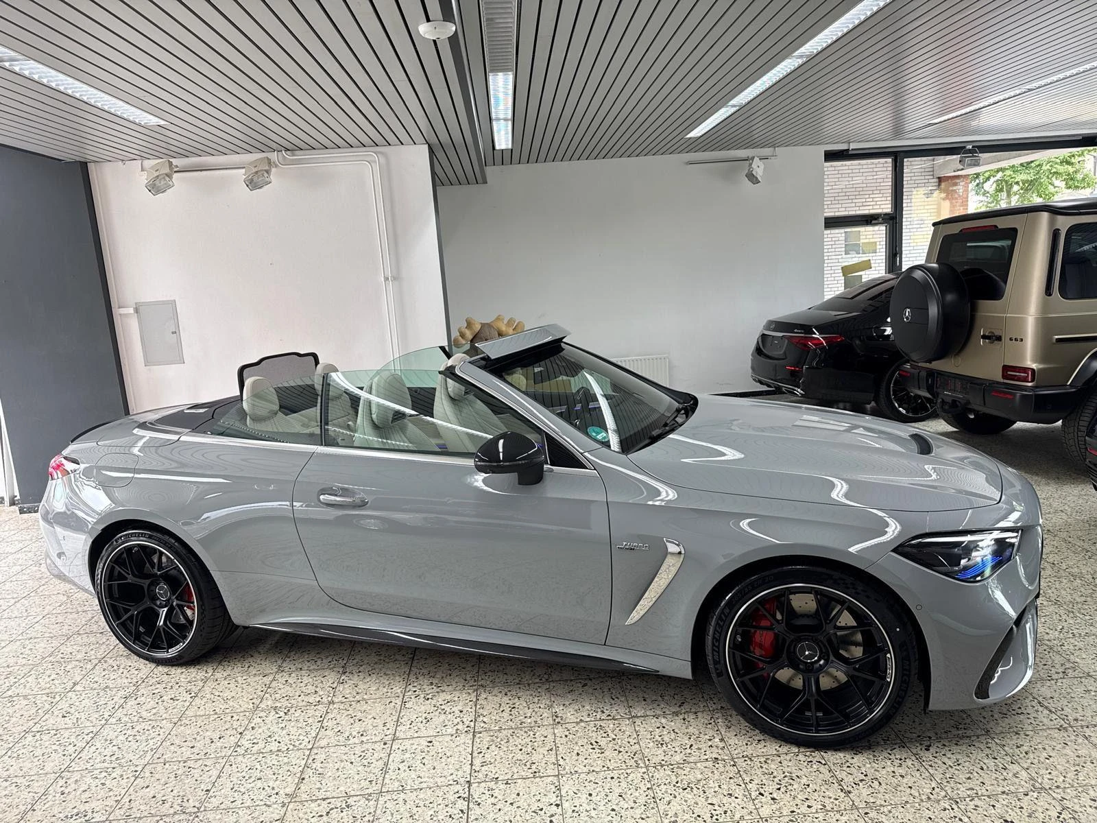 Mercedes-Benz CLE 53 CABRIO 4M EDITION1 5xCARBON EXCL ОБДУХВАНЕ , снимка 4 - Автомобили и джипове - 54905076