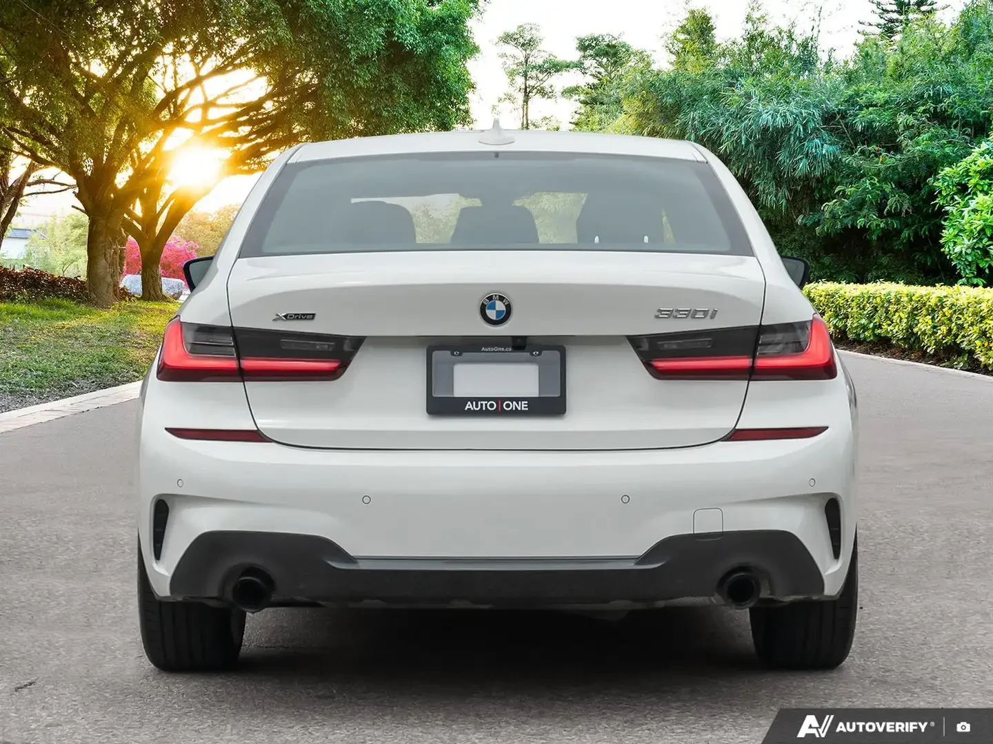 BMW 330 Carfax в описанието| | | M-SPORT | XDRIVE , снимка 5 - Автомобили и джипове - 55129869