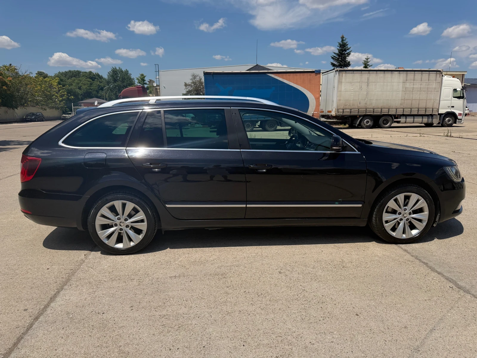 Skoda Superb, снимка 4 - Автомобили и джипове - 55204056