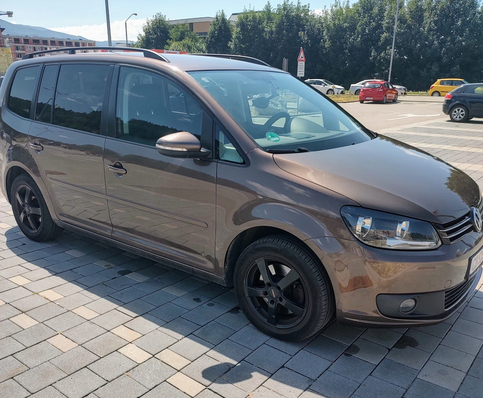 VW Touran, снимка 3 - Автомобили и джипове - 55232878
