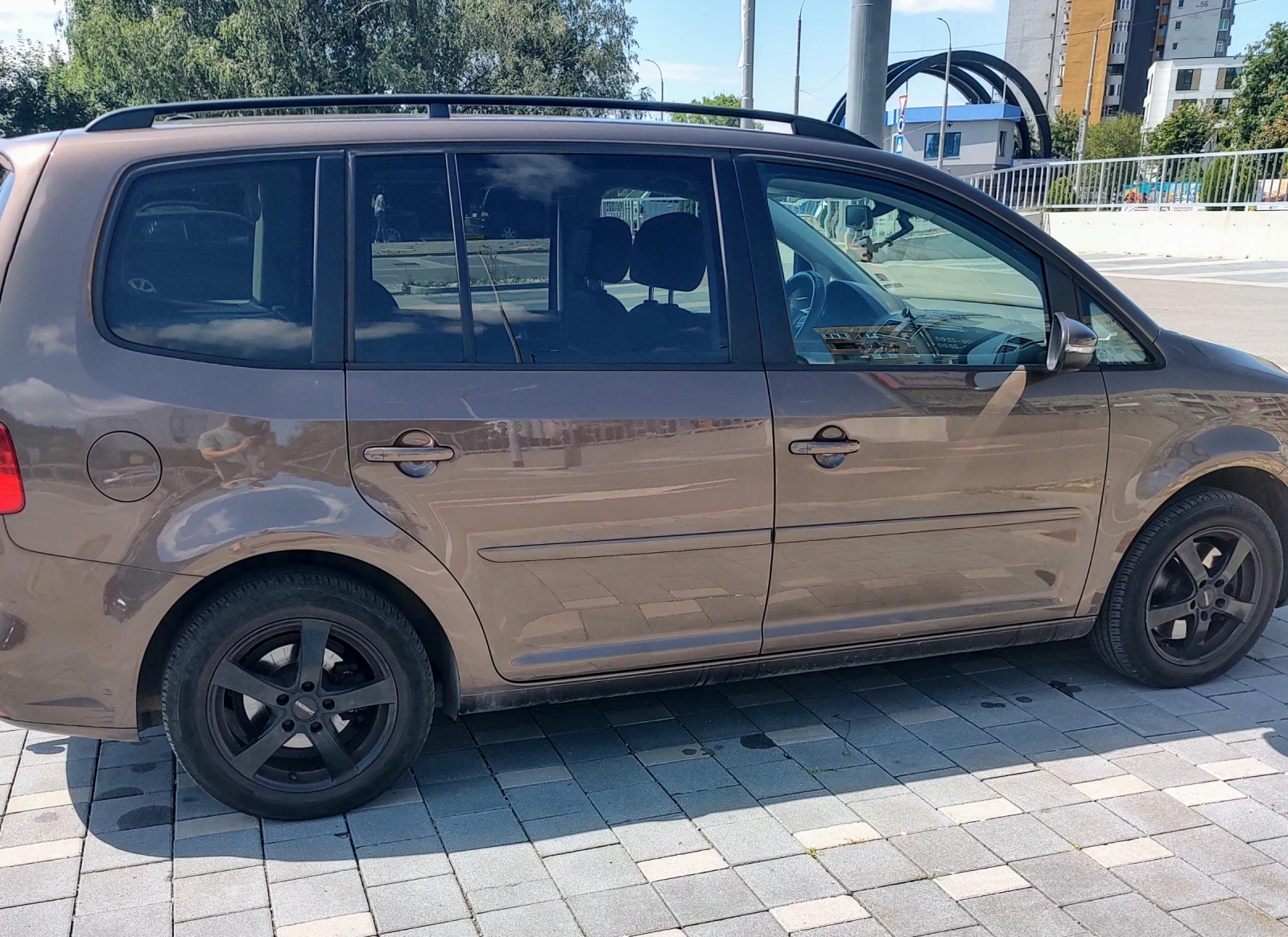 VW Touran, снимка 4 - Автомобили и джипове - 55232878