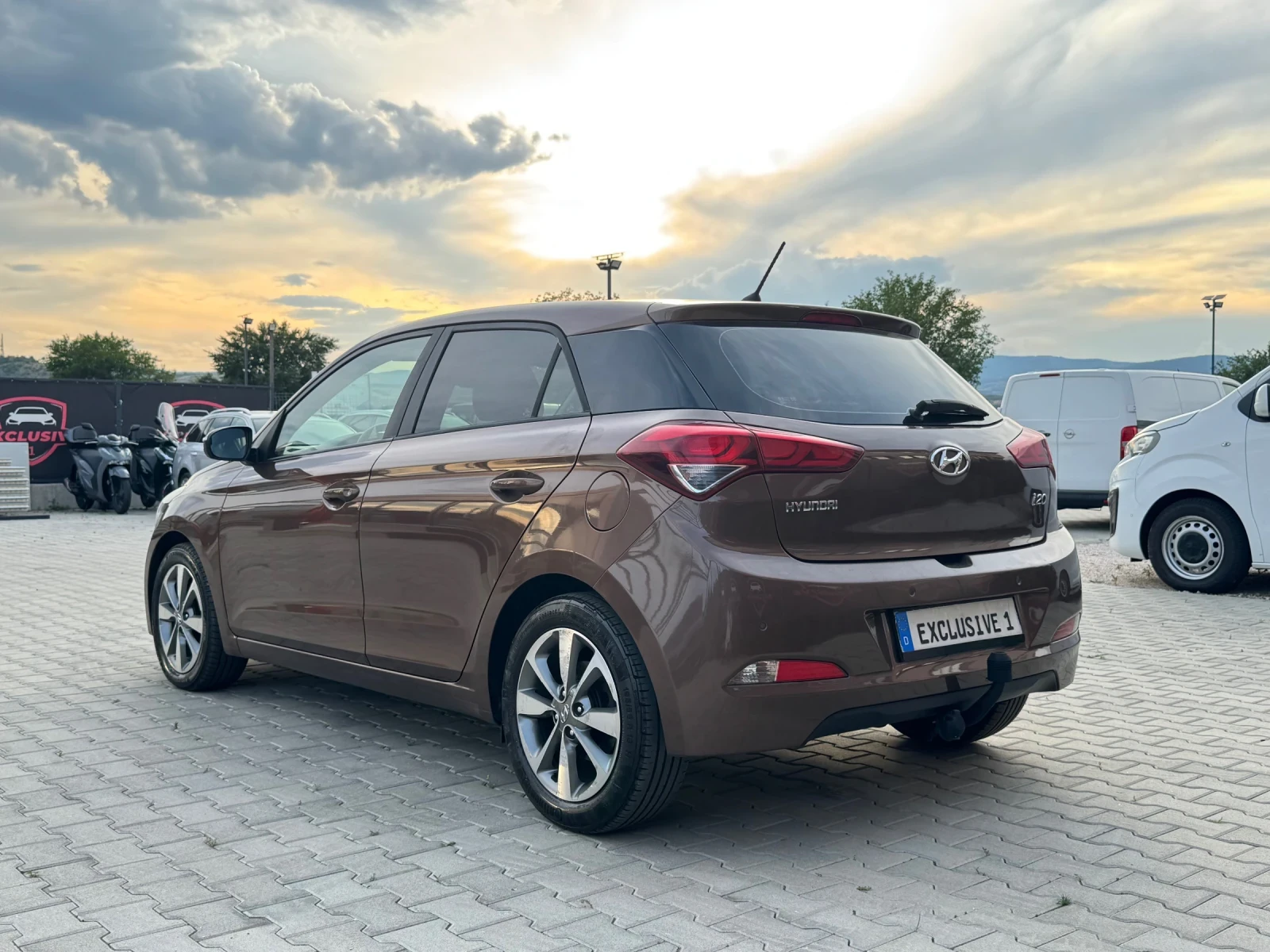 Hyundai I20 Led Edition, снимка 3 - Автомобили и джипове - 55316375