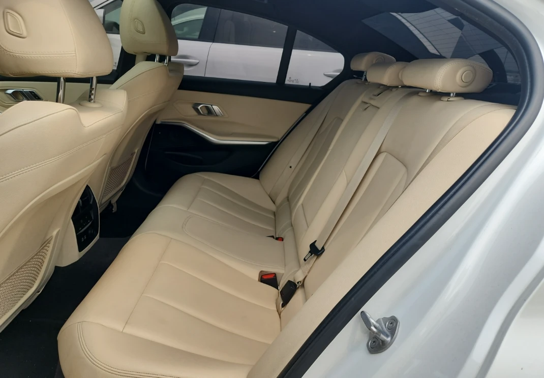 BMW 330 * �������* Back cam* Sport line* HiFi*             | Mobile.bg � ����������� 10