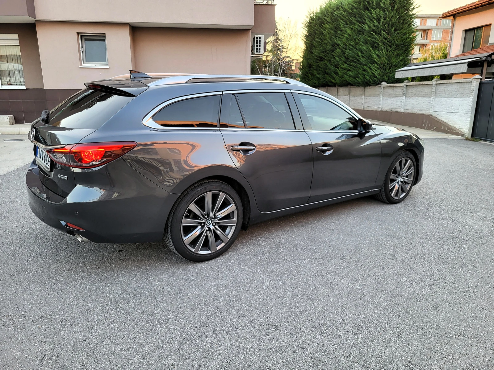 Mazda 6 2.2D 4x4 Skyactiv, снимка 3 - Автомобили и джипове - 55532942