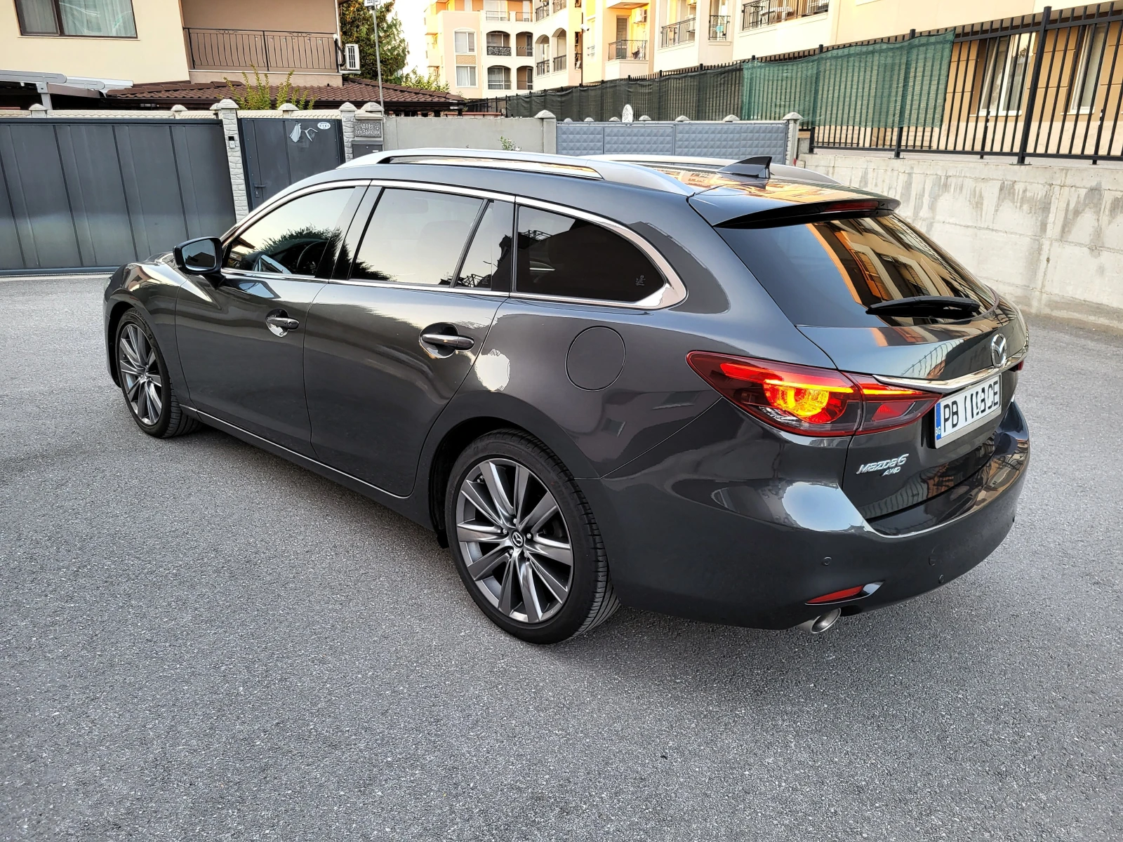 Mazda 6 2.2D 4x4 Skyactiv, снимка 5 - Автомобили и джипове - 55532942