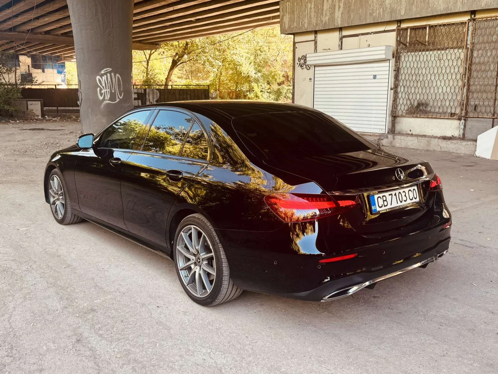 Mercedes-Benz E 400 КАТО НОВ, снимка 9 - Автомобили и джипове - 55935612