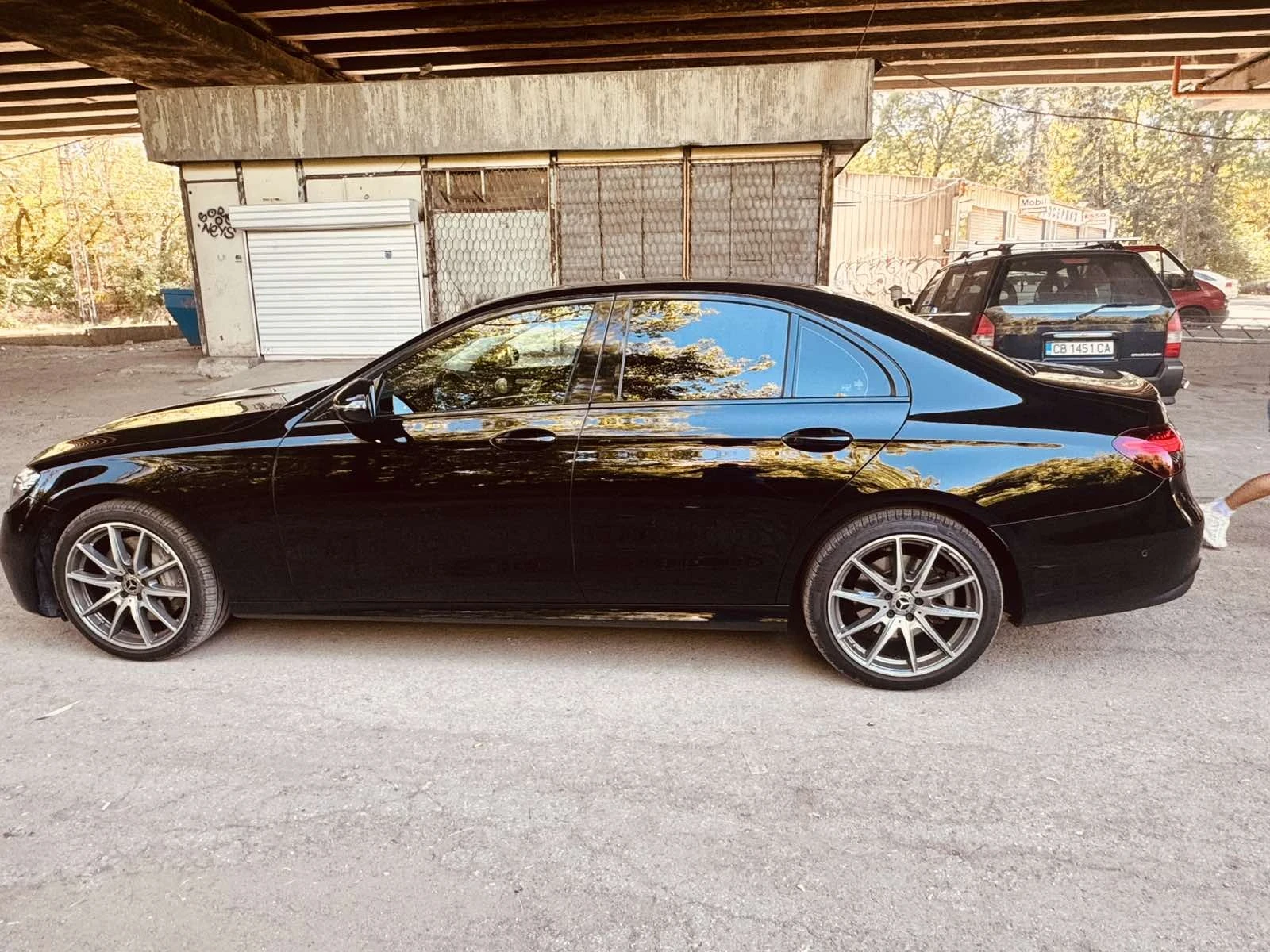 Mercedes-Benz E 400 КАТО НОВ, снимка 10 - Автомобили и джипове - 55935612