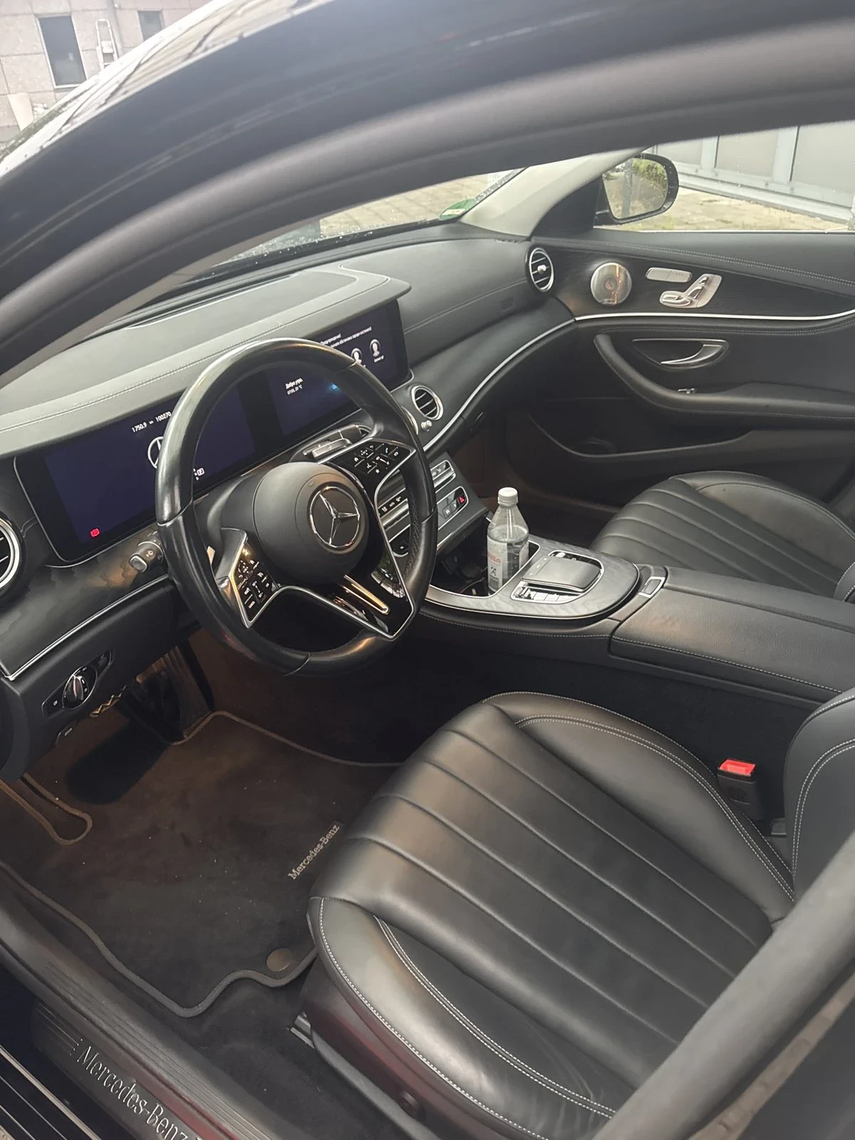 Mercedes-Benz E 400 КАТО НОВ, снимка 12 - Автомобили и джипове - 55935612