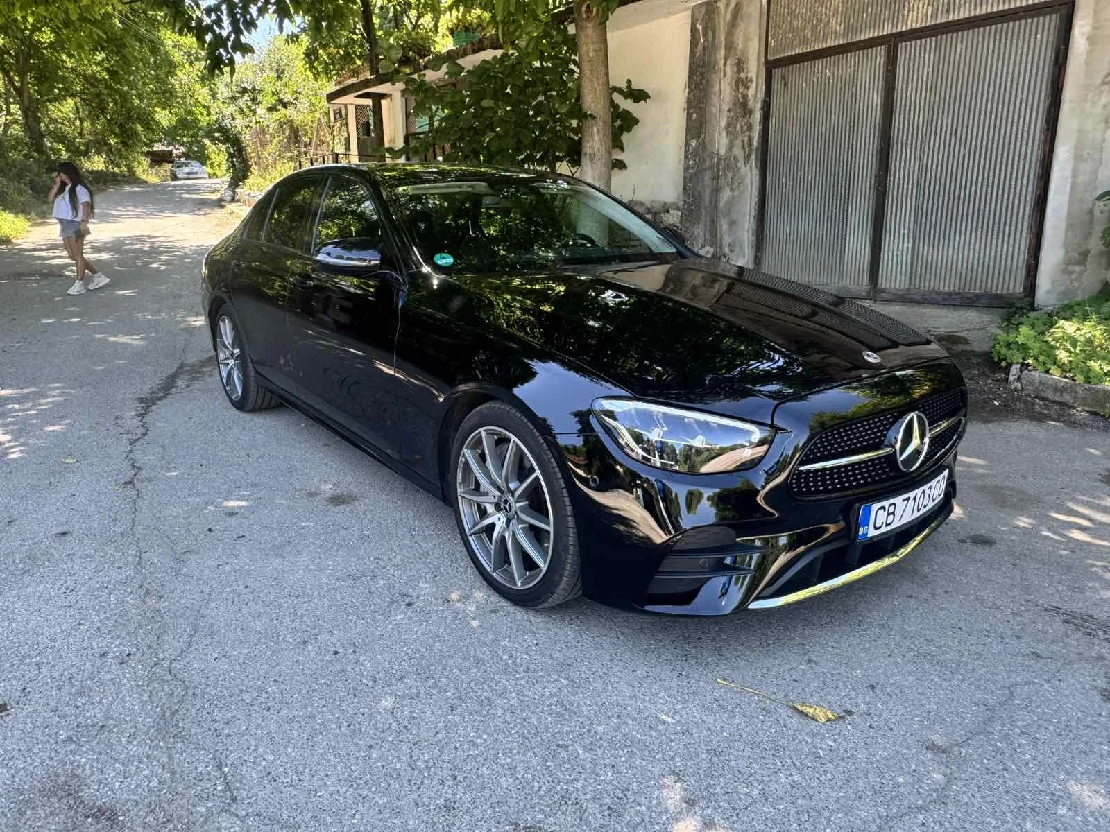 Mercedes-Benz E 400 КАТО НОВ, снимка 3 - Автомобили и джипове - 55935612