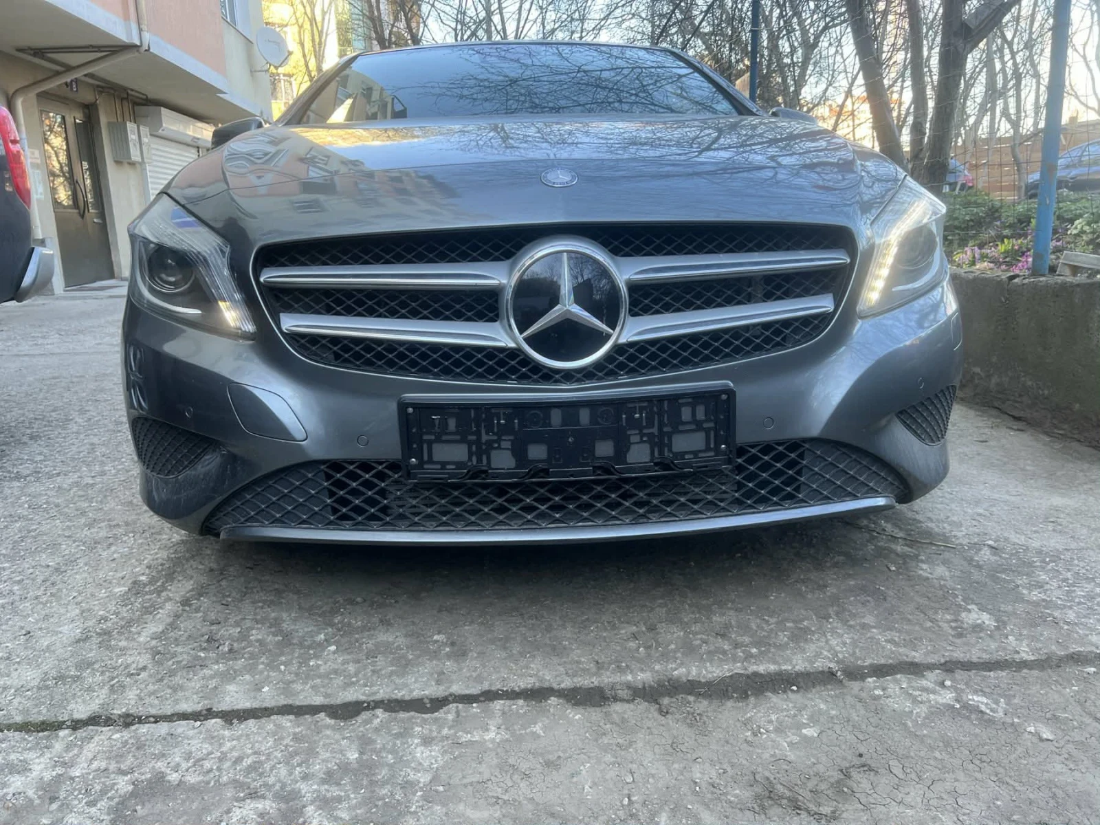 Mercedes-Benz A 200 Колата е регистрирана, Задъл.прехвърляне