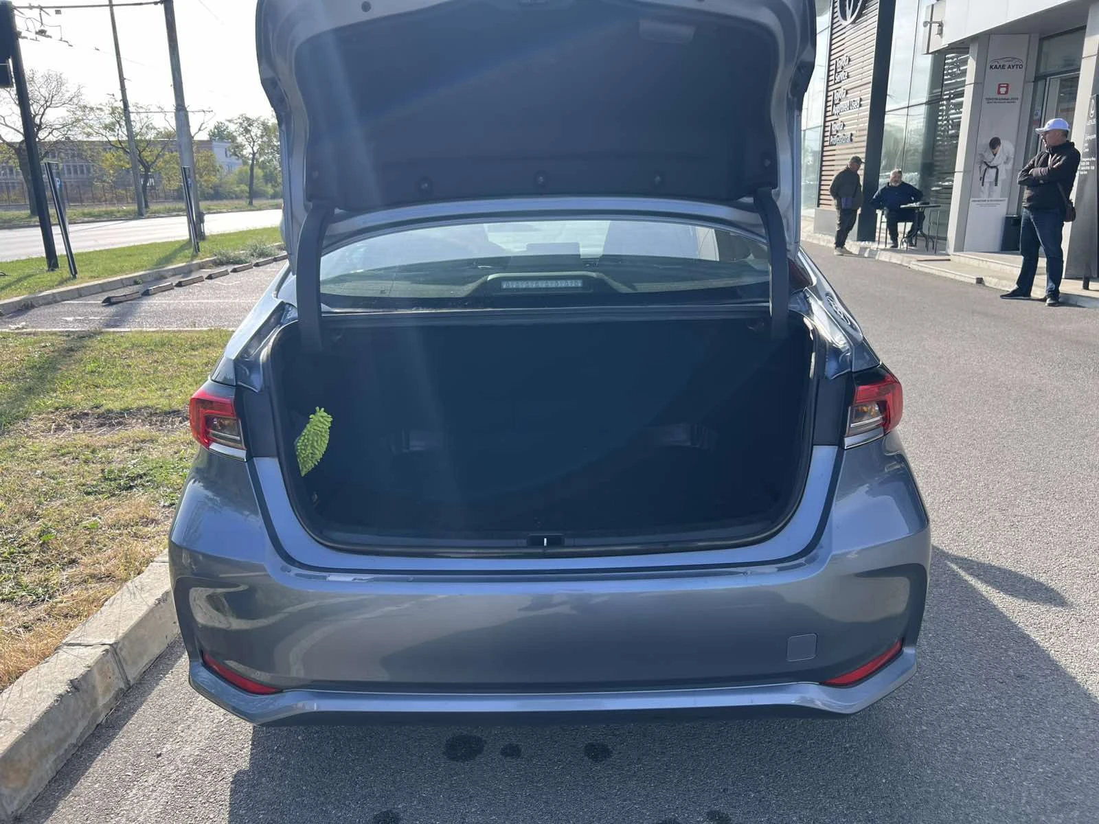 Toyota Corolla 1.5 VVT-i 6MT Comfort | Mobile.bg � ����������� 9