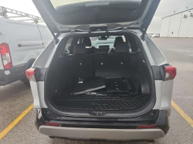 Toyota Rav4 * Hybrid XSE * CARFAX * ЦЕНА ДО БГ | Auto.bg — изображение 11