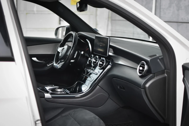 Mercedes-Benz GLC 250d 4Matic , снимка 11 - Автомобили и джипове - 52429622