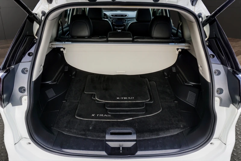 Nissan X-trail 1.6DCI TEKNA , снимка 15 - Автомобили и джипове - 52579567