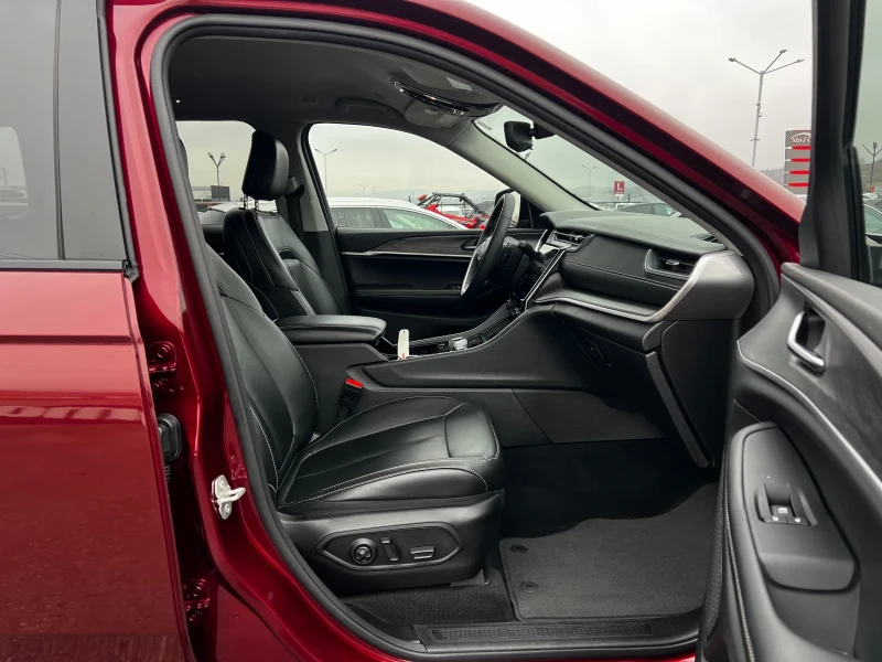 Jeep Grand cherokee 3.6i, снимка 15 - Автомобили и джипове - 53230536