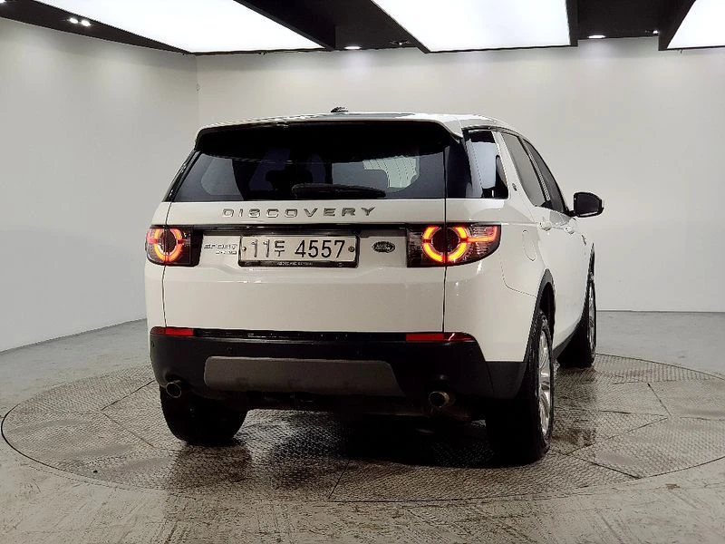 Land Rover Discovery Sport 2.2 Automatic, снимка 3 - Автомобили и джипове - 55841972