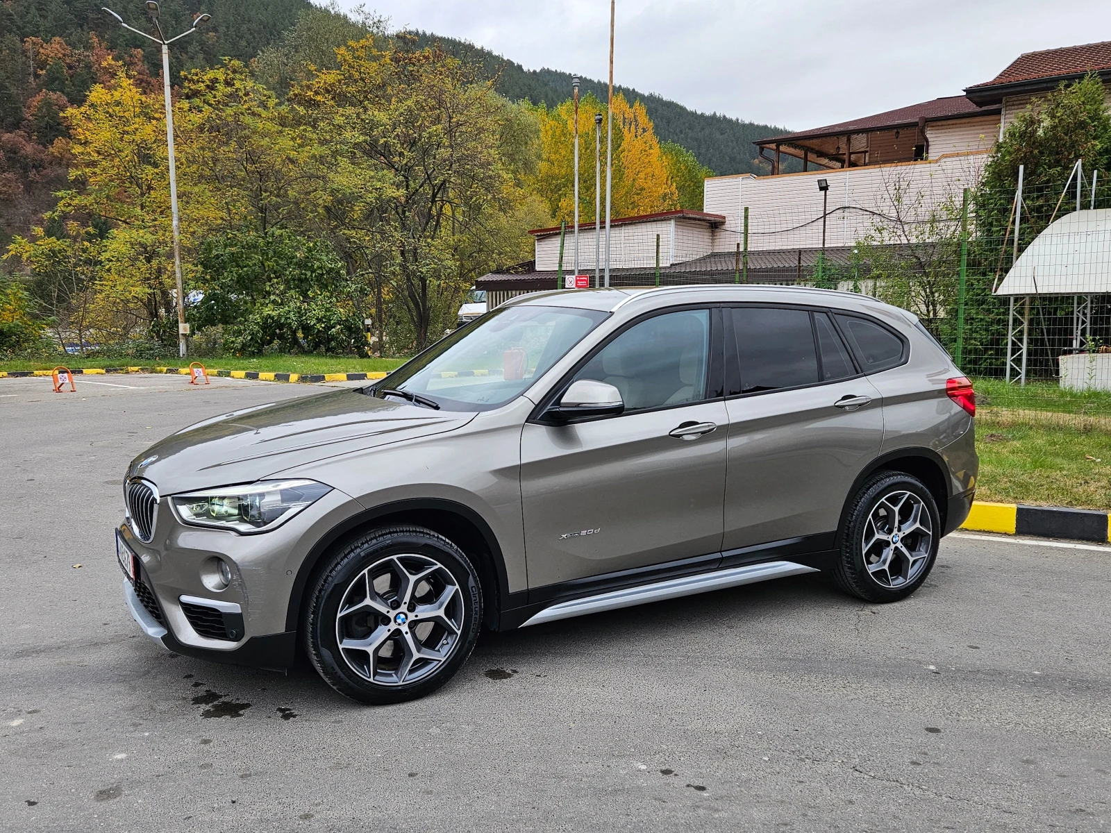 BMW X1 2.0D M-PAKET/AVTOMAT/X-DRIVE/NAVIGACIA - изображение 2