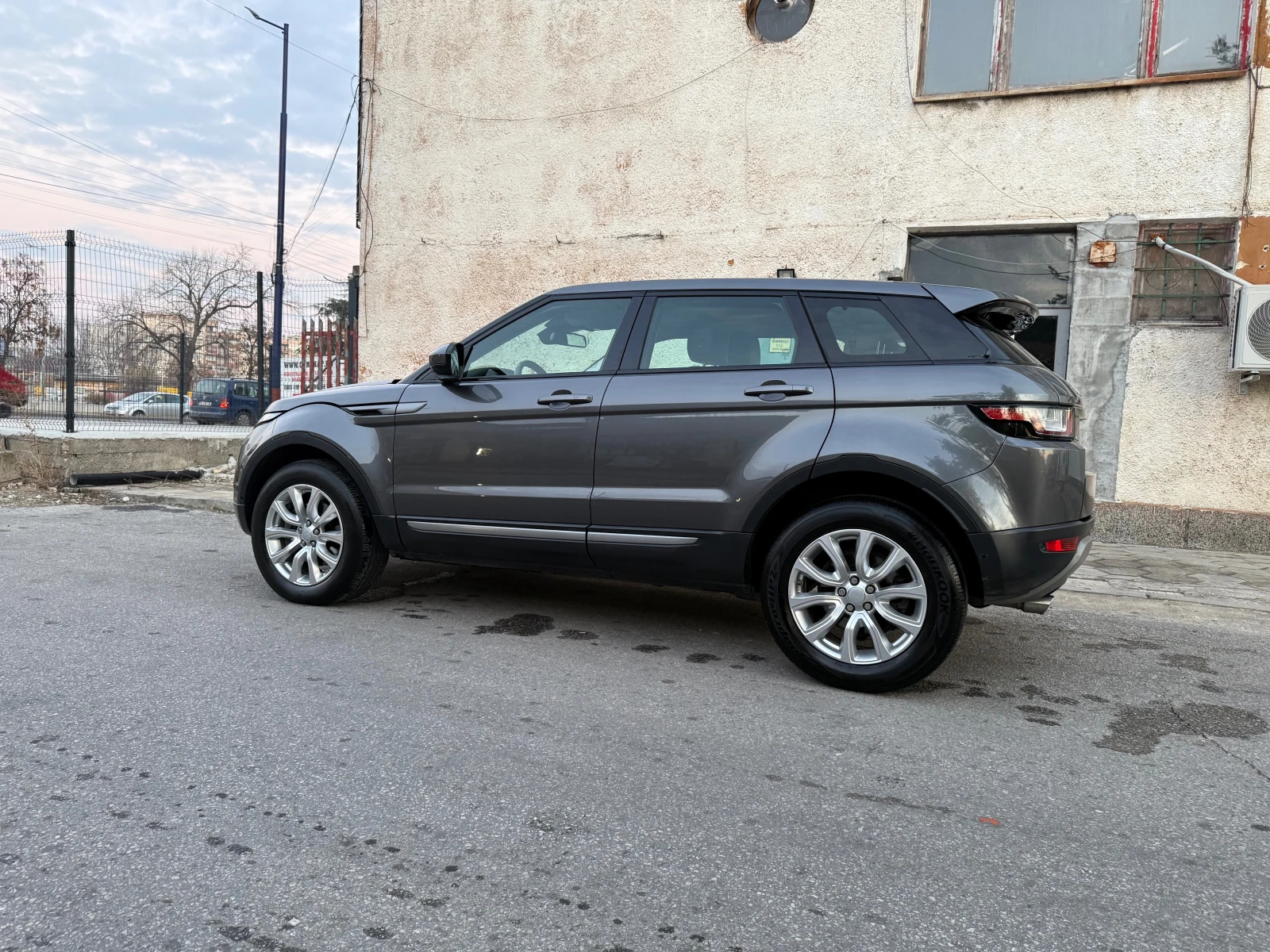 Land Rover Range Rover Evoque 2.0 D Luxury - изображение 3