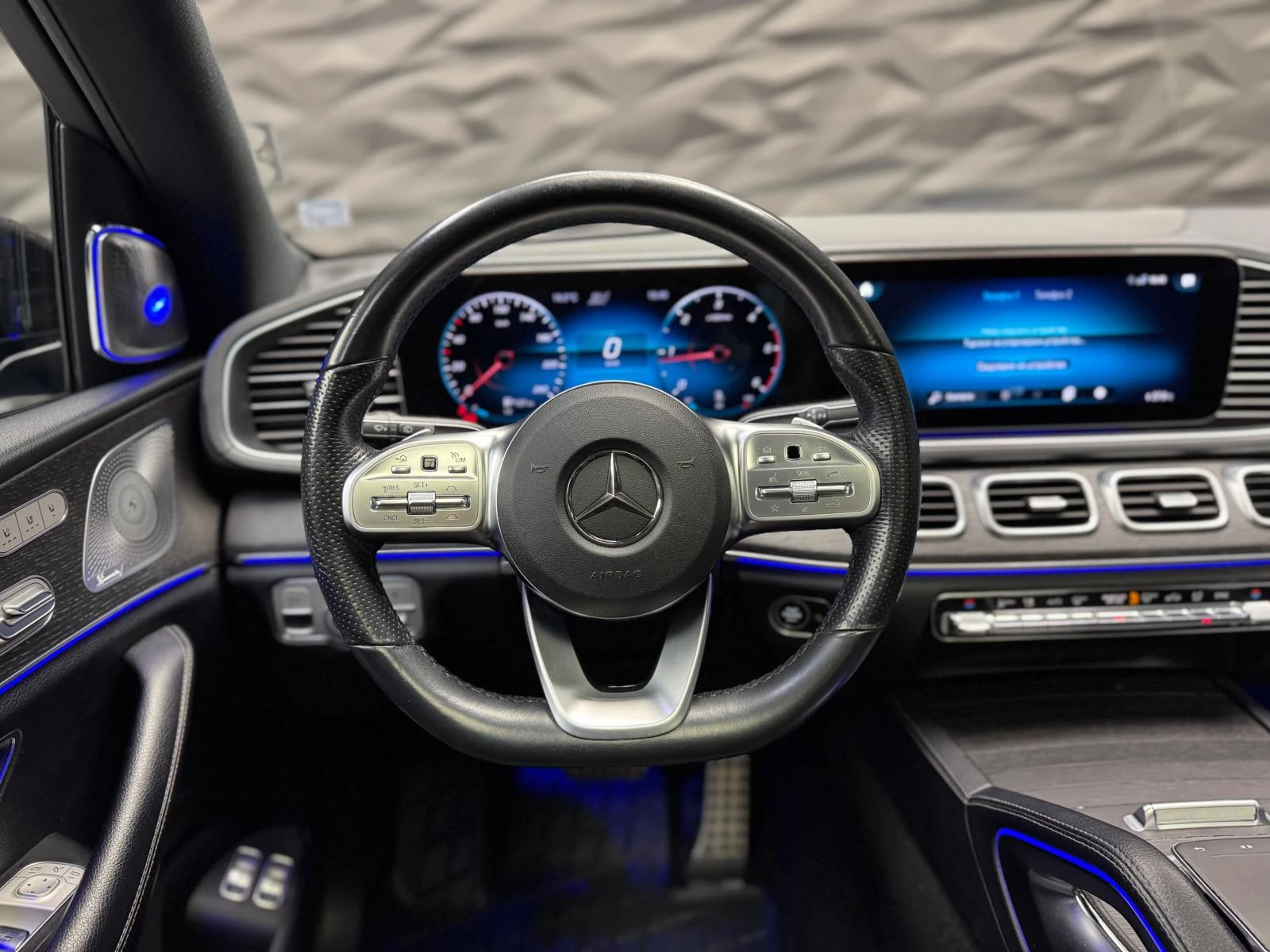 Mercedes-Benz GLS 400 d 4Matic AMG Pano* 360* Burm* 6+ 1 - изображение 6