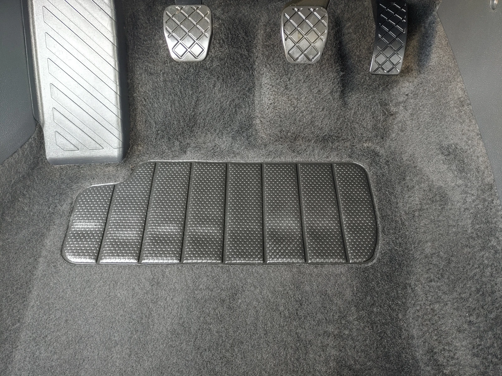 Skoda Karoq 1.0tsi-110кс - изображение 8