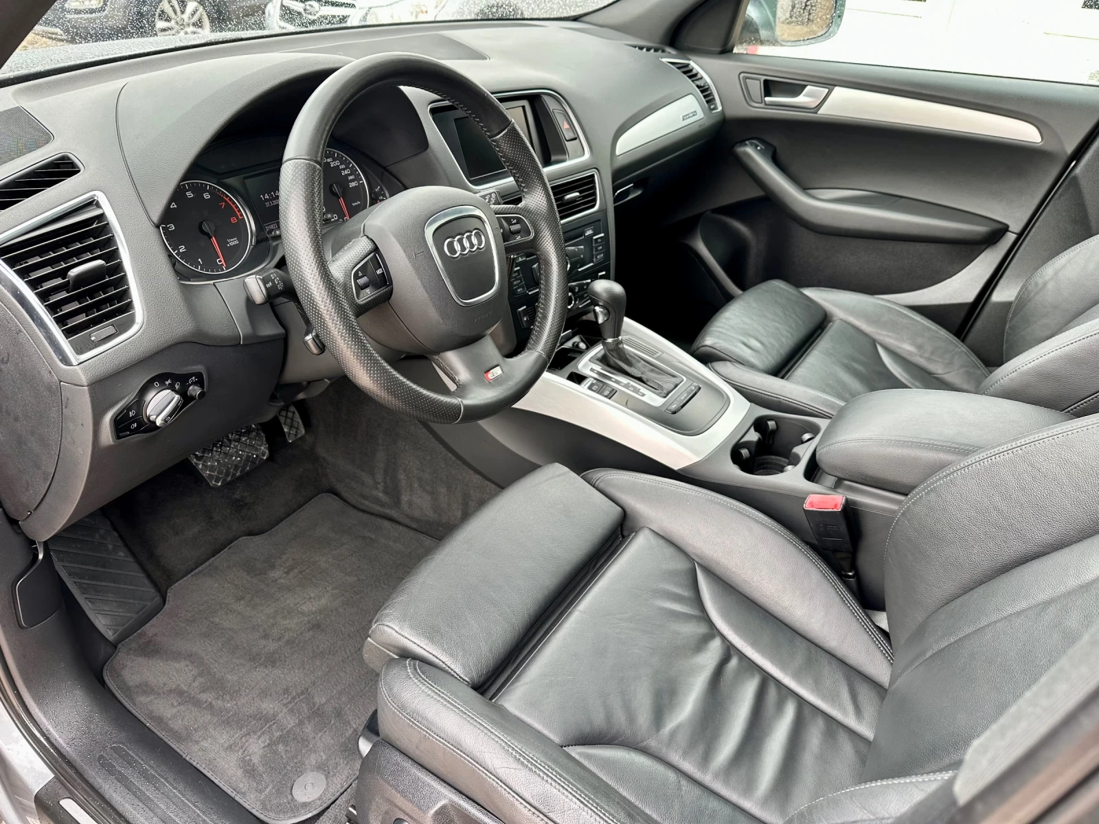 Audi Q5 S-LINE КОЖА ПАНОРАМА, снимка 12 - Автомобили и джипове - 53997187